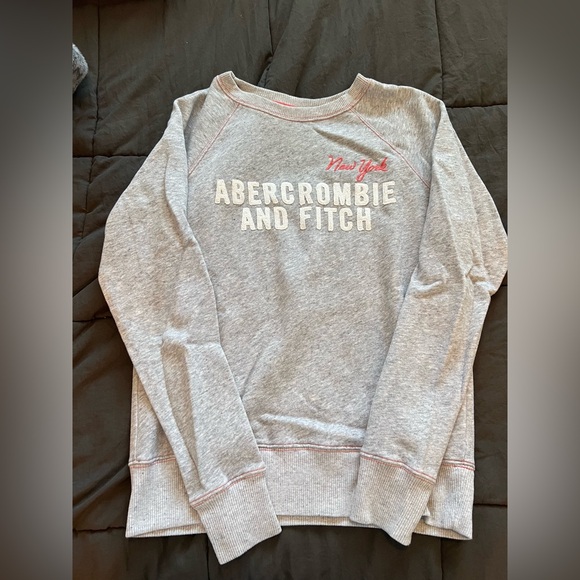 Abercrombie & Finch Crewneck - Picture 1 of 5